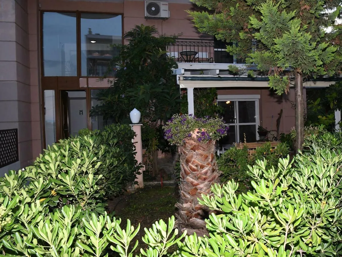 Studio On The Beach With Private Garden Agia Triada  Agia Triada (Thessaloniki)