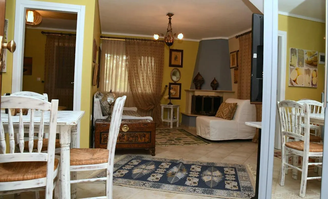 Apartment Studio On The Beach With Private Garden Agia Triada