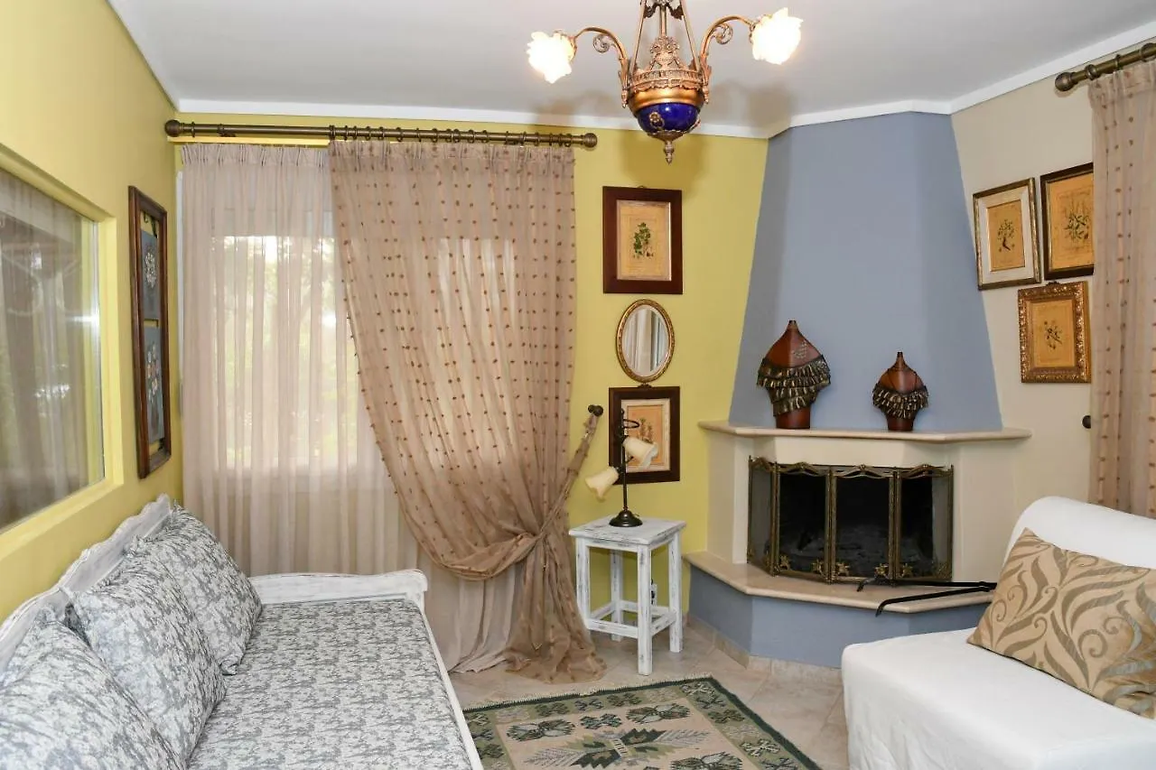 Apartment Studio On The Beach With Private Garden Agia Triada
